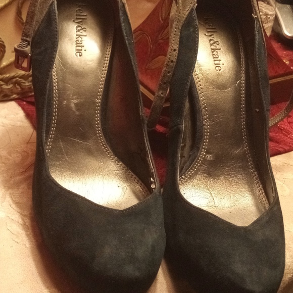 2nd pair of Kelly & Katie - Picture 9 of 16